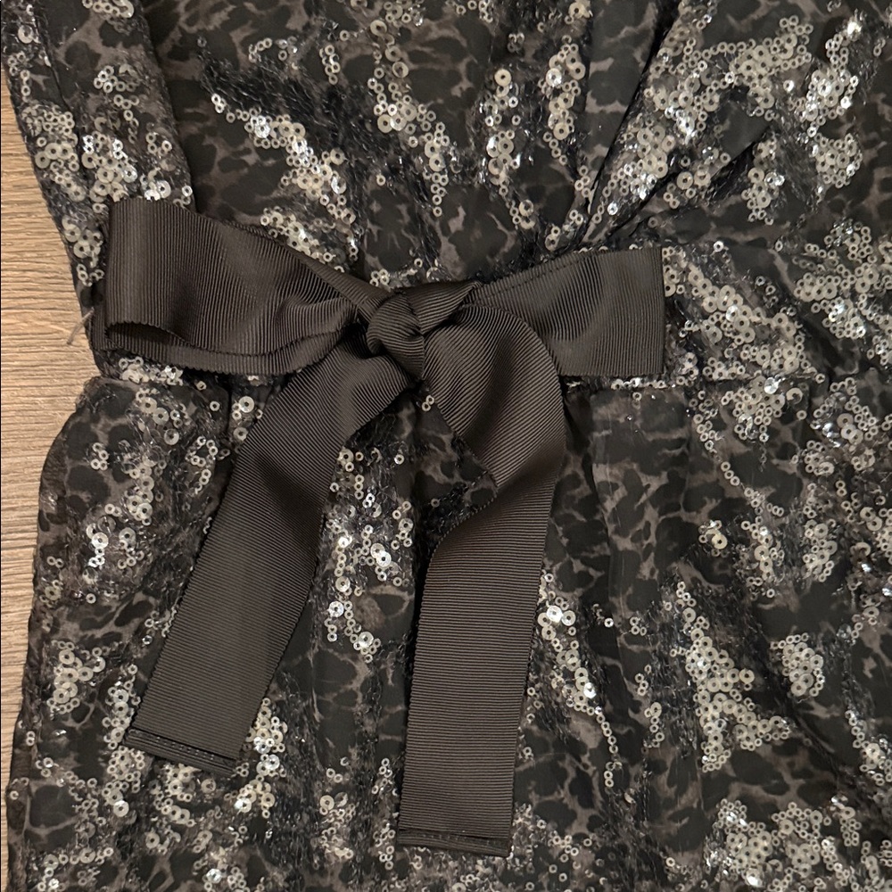 Elie Tahari Black and Silver Sequin Midi Dress with Waist tie - 10 - Picture 4 of 9